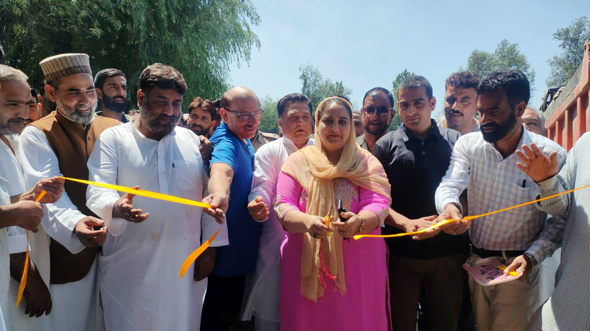 Ganderbal, Nuzhat Ishfaq, Kashmir, Jammu And Kashmir, Jammu & Kashmir, District Administration Ganderbal