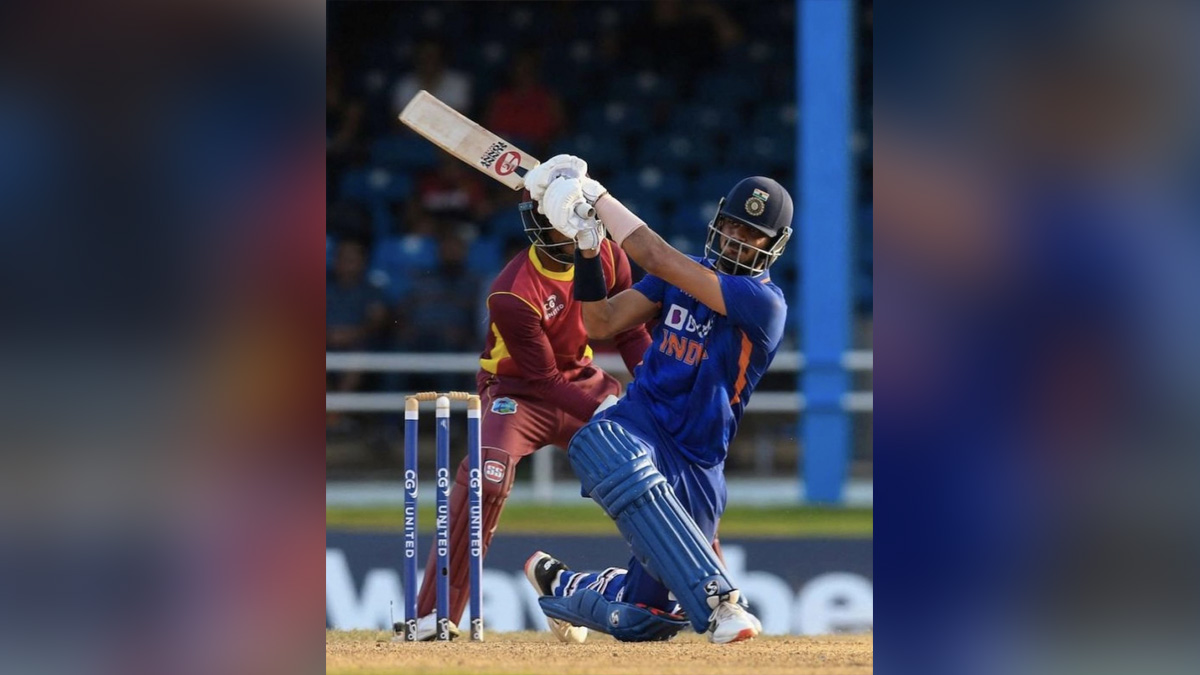 Sports News, Cricket, Cricketer, Player, Bowler, Batsman, Axar Patel, Delhi Capitals, Pravin Amre