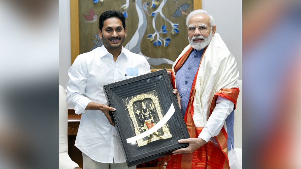 Narendra Modi, Modi, BJP, Bharatiya Janata Party, Prime Minister of India, Prime Minister, Narendra Damodardas Modi, YS Jaganmohan Reddy, Y.S. Jagan Mohan Reddy, Yeduguri Sandinti Jaganmohan Reddy, Yuvajana Sramika Rythu Congress Party, YSRCP, Andhra Pradesh, Chief Minister of Andhra Pradesh