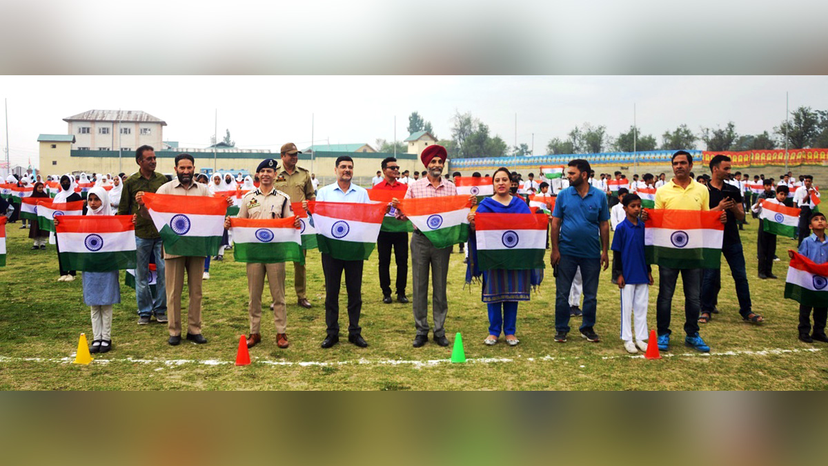 Azadi Ka Amrit Mahotsav, 75th Anniversary of Indian Independence, 75th years of Independence, Har ghar Tiranga, Kashmir, Jammu And Kashmir, Jammu & Kashmir, Kashmir Valley, Deputy Commissioner Budgam, Shahbaz Ahmed Mirza,Budgam