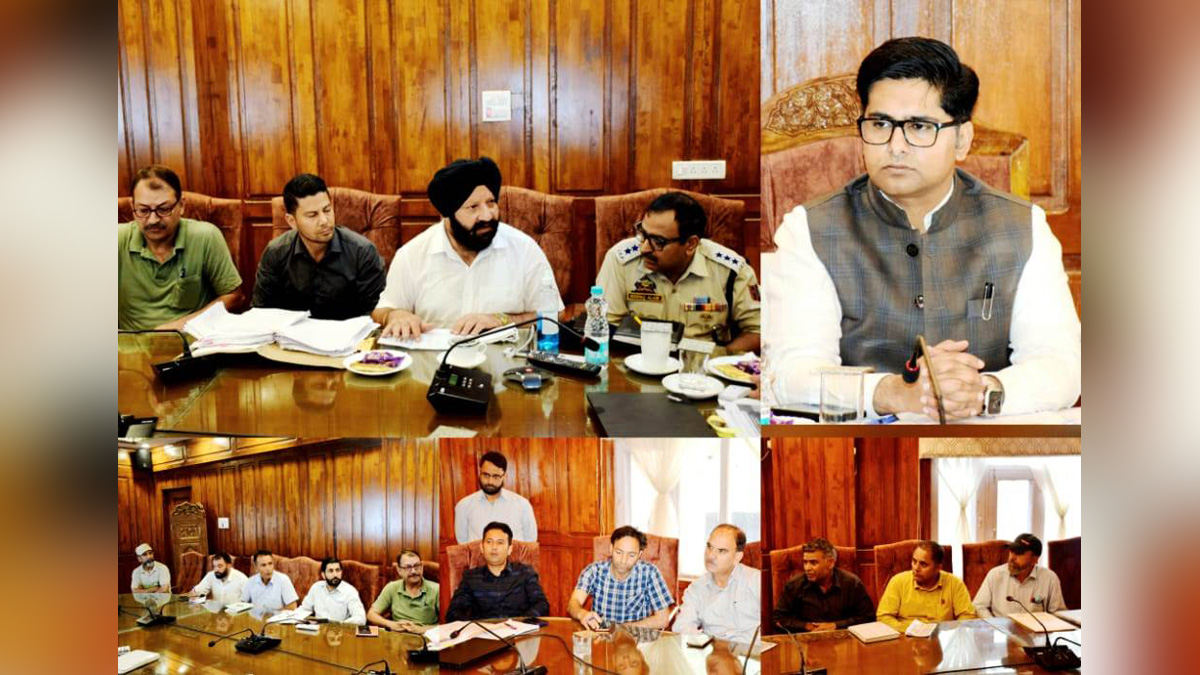 Bandipora, Deputy Commissioner Bandipora, Dr Owais Ahmad, Kashmir, Jammu And Kashmir, Jammu & Kashmir, District Administration Bandipora