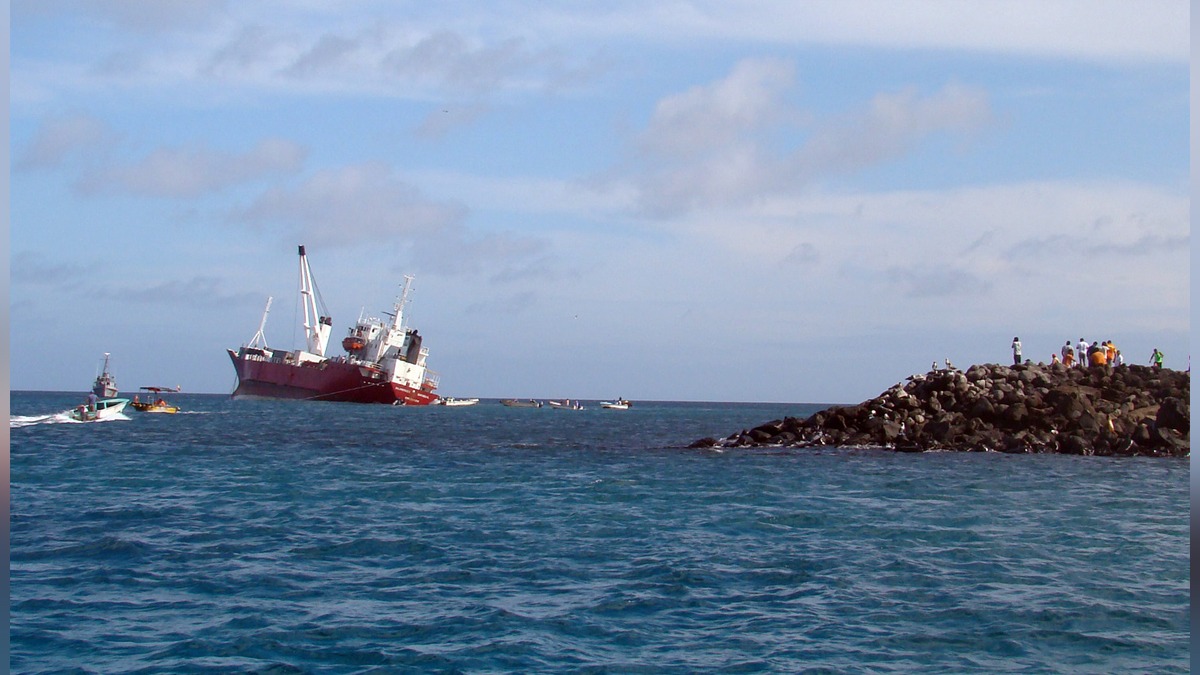 Hadsa World, Hadsa, Galapagos, Ecuador, Boat Capsized