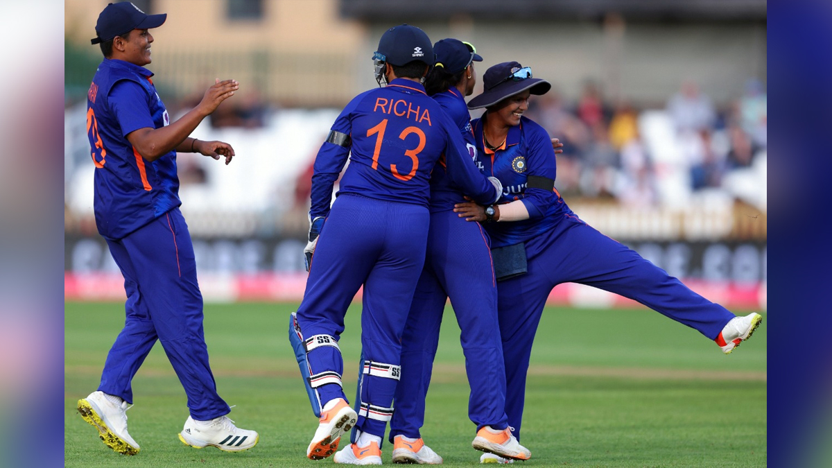 Sports News, Cricket, Cricketer, Player, Bowler, Batswoman, Smriti Mandhana, India Women Vs England Women, 2nd T20I