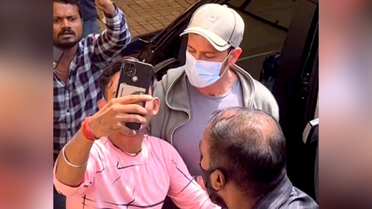 Hrithik Roshan, Bollywood, Entertainment, Mumbai, Actor, Cinema, Hindi Films, Movie, Mumbai News