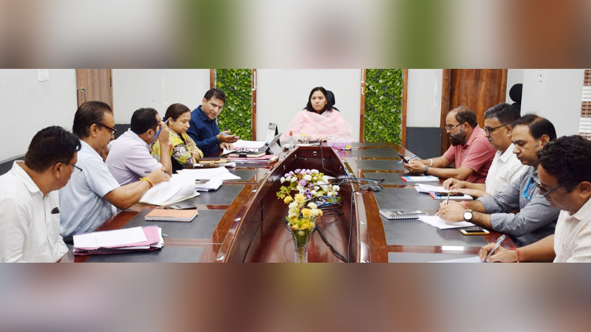 Udhampur, DDC Udhampur, District Development Commissioner Udhampur, Krittika Jyotsna, Kashmir, Jammu And Kashmir, Jammu & Kashmir, Shevita Jandial, Rafiq Ahmed Jaral