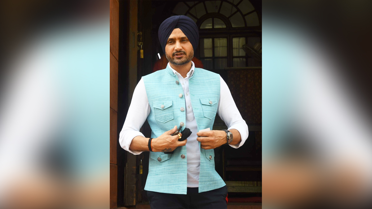 Sports News, Cricket, Cricketer, Player, Bowler, Batsman, Road Safety World Series, Road Safety World Series Season 2, Harbhajan Singh