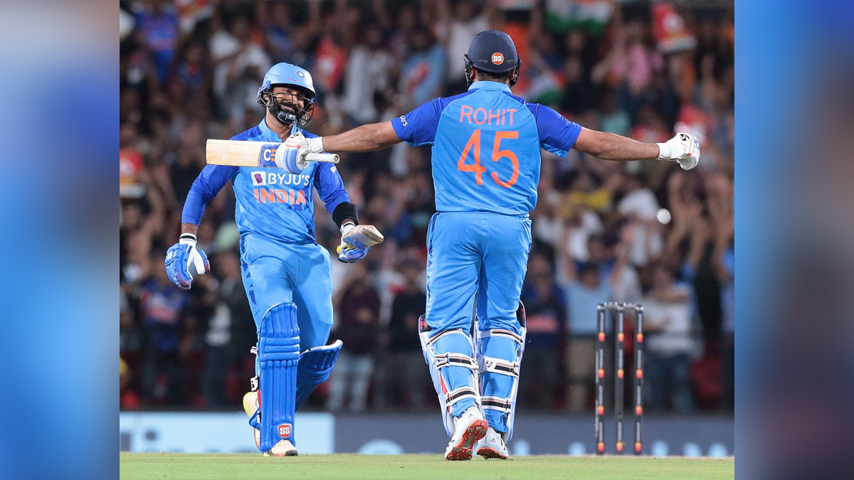 Sports News, Cricket, Cricketer, Player, Bowler, Batsman, 2nd T20I, Dinesh Karthik, Rohit Sharma, Aaron Finch