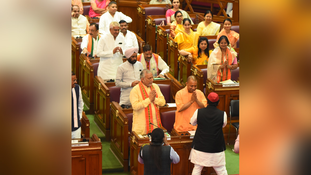 Yogi Adityanath, Lucknow, Uttar Pradesh, BJP, Bharatiya Janata Party, Uttar Pradesh Chief Minister, Samajwadi Party, Samajwadi Party Protest, Vidhan Bhawan