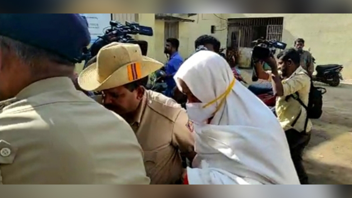 Crime News India, Crime News, Karnataka, Lingayat Mutt Sex Scandal, Chitradurga Murugha Mutt, Shivamurthy Murugha Sharanaru