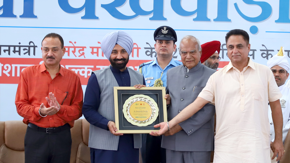 Chandigarh University, Gharuan, Chandigarh University Gharuan, Chandigarh Group Of Colleges, Satnam Singh Sandhu, CGC Gharuan, Banwari Lal Purohit, Banwarilal Purohit, Governor of Punjab, Punjab Governor, Punjab Raj Bhavan