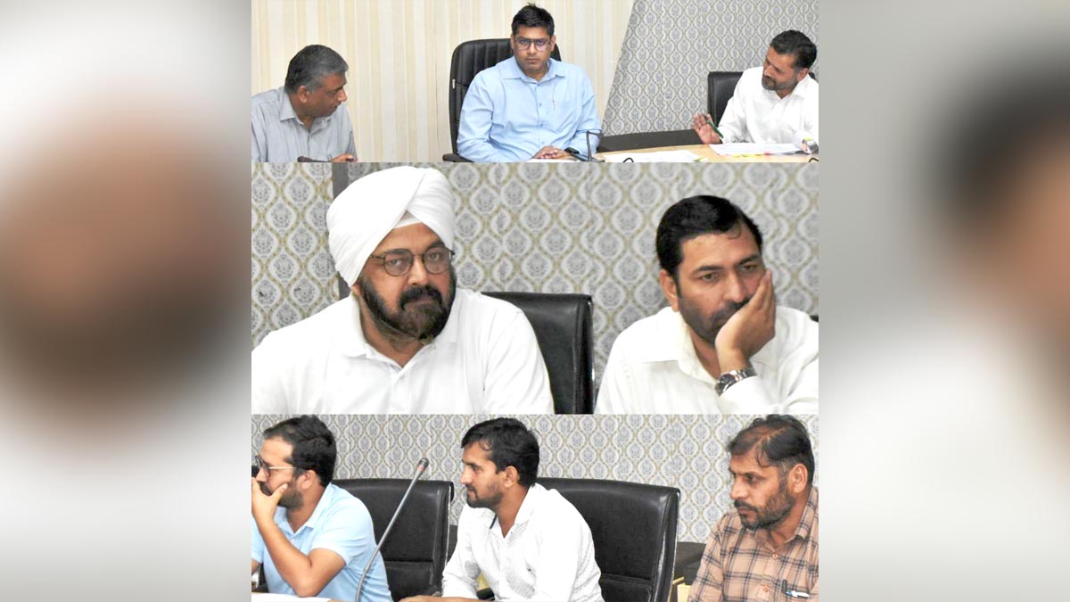 DDC Rajouri, District Development Commissioner Rajouri, Vikas Kundal, Rajouri, Kashmir, Jammu And Kashmir, Jammu & Kashmir, Mohammad Khurshid, Dr Abdul Hamid Zargar