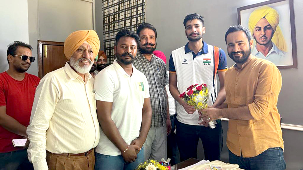 Gurmeet Singh Meet Hayer, Meet Hayer, AAP, Aam Aadmi Party, Aam Aadmi Party Punjab, AAP Punjab, Joshnoor Dhindsa, Junior Asian Volleyball Championship in Bahrain