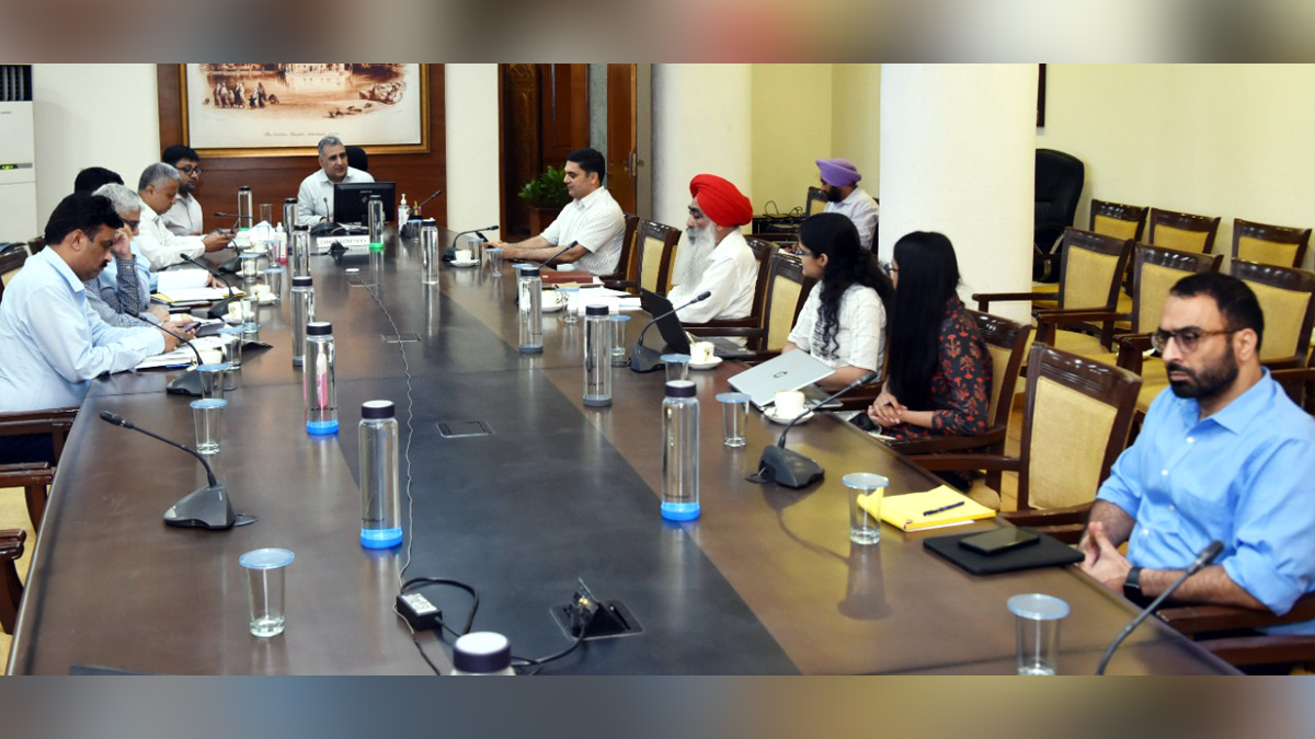 Vijay Kumar Janjua, Chief Secretary, Chief Secretary of Punjab, Chief Secretary Punjab, IAS officer, IAS, Punjab, Punjab Government, Government of Punjab