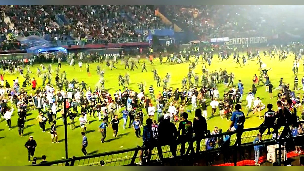 Crime News World, Jakarta, Indonesia, Indonesian Police, Football Match, Malang