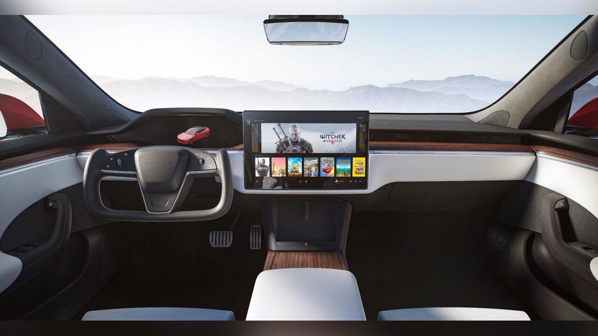Tesla now has 160,000 customers running FSD software : Elon Musk