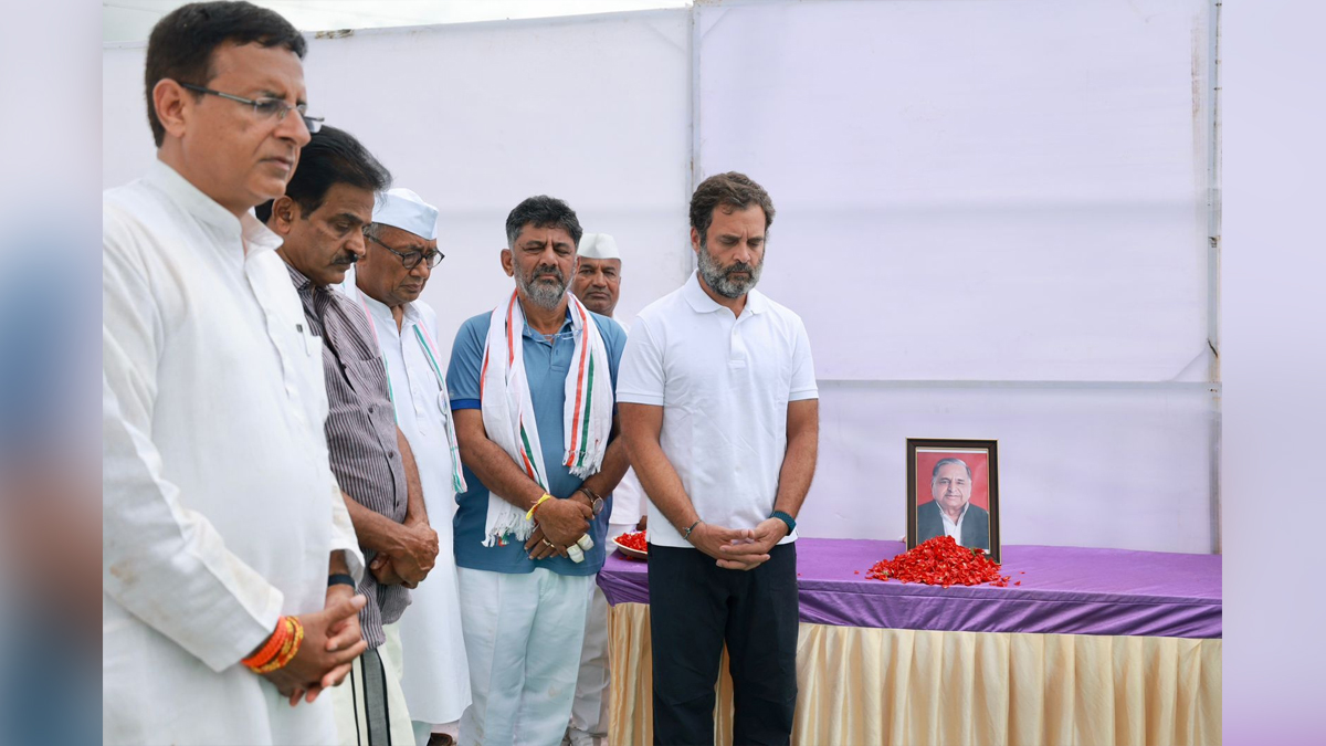 Rahul Gandhi, Indian National Congress, Congress, All India Congress Committee, Mulayam Singh Yadav, Mulayam Singh Yadav Death