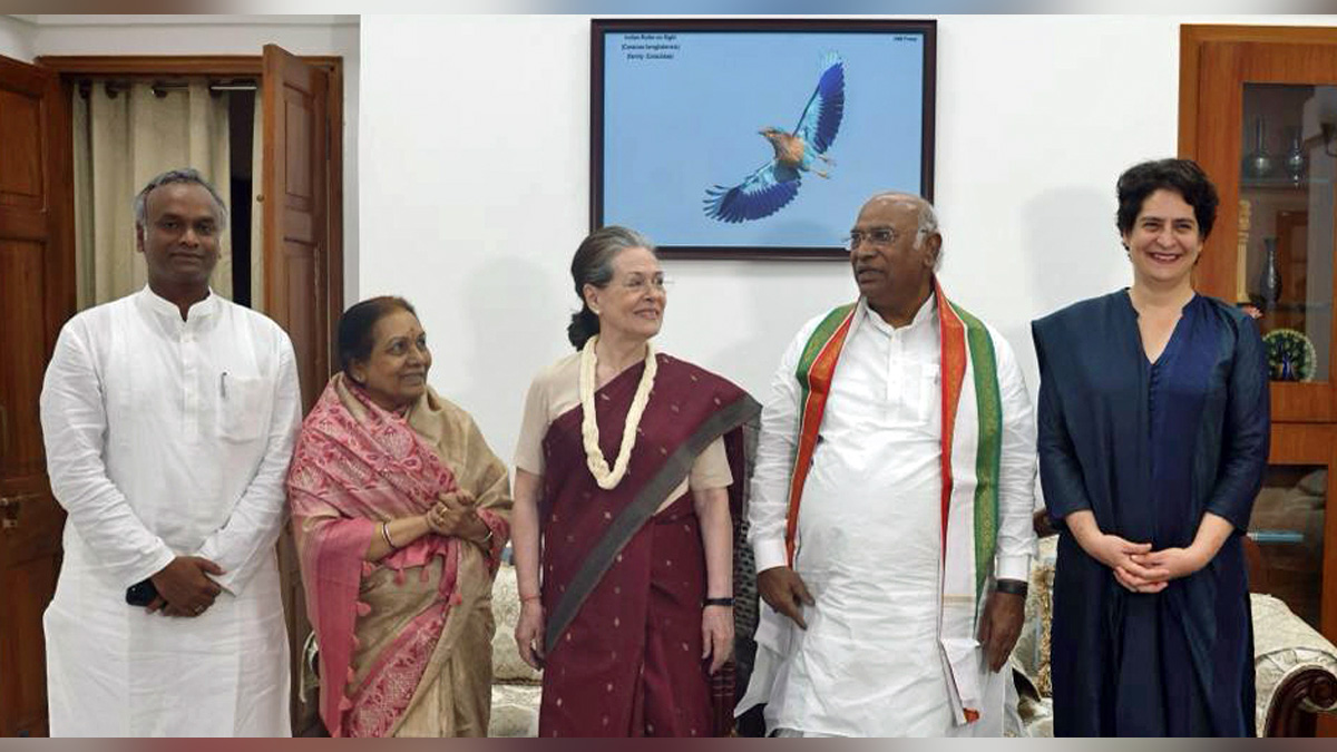 Sonia Gandhi, Indian National Congress, Congress, All India Congress Committee, Mallikarjun Kharge
