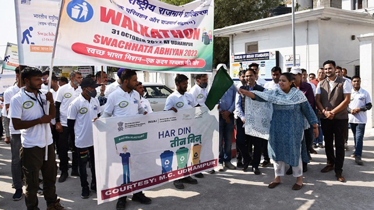 Udhampur, DDC Udhampur, District Development Commissioner Udhampur, Krittika Jyotsna, Kashmir, Jammu And Kashmir, Jammu & Kashmir, District Administration Udhampur, Walkathon under Swachchta Abhiyan, Walkathon under Swachchta Abhiyan 2022