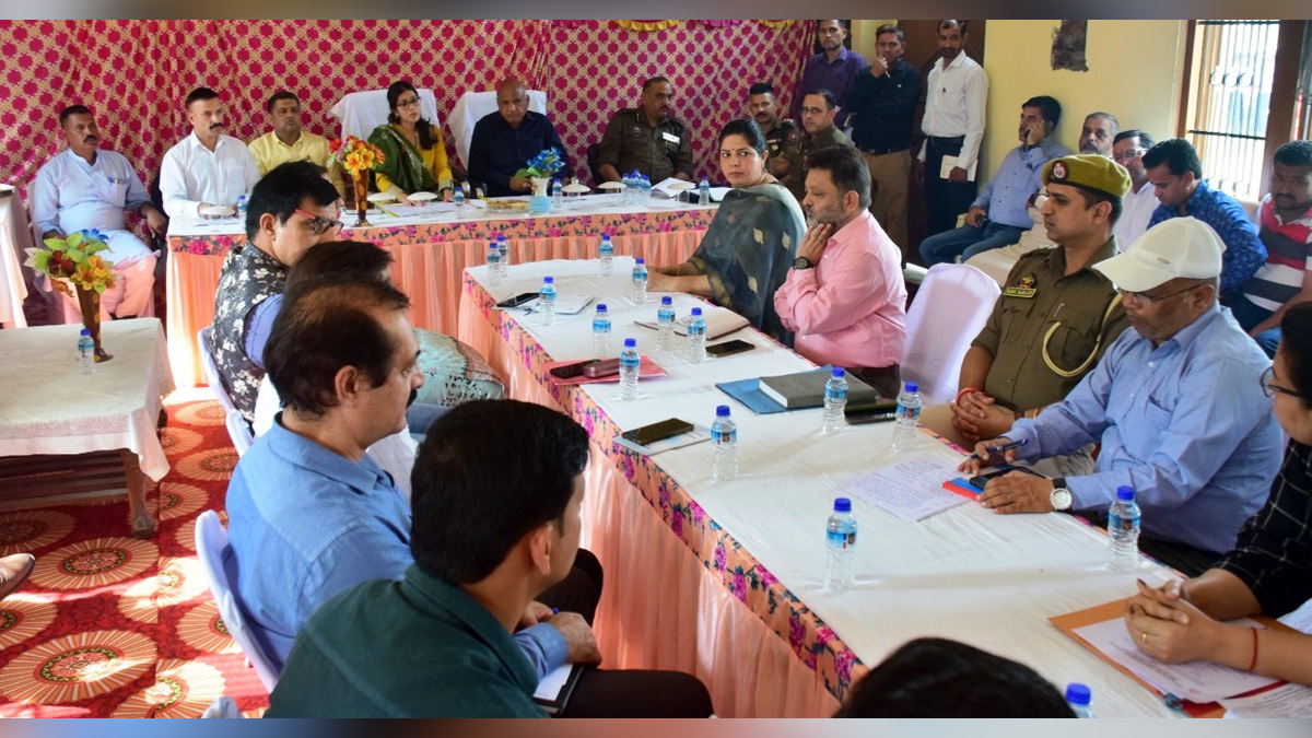 Jammu, Avny Lavasa, Deputy Commissioner Jammu, Kashmir, Jammu And Kashmir, Jammu & Kashmir, District Administration Jammu, Bharat Bhushan, District Development Council Chairman Jammu, Jhiri Mela