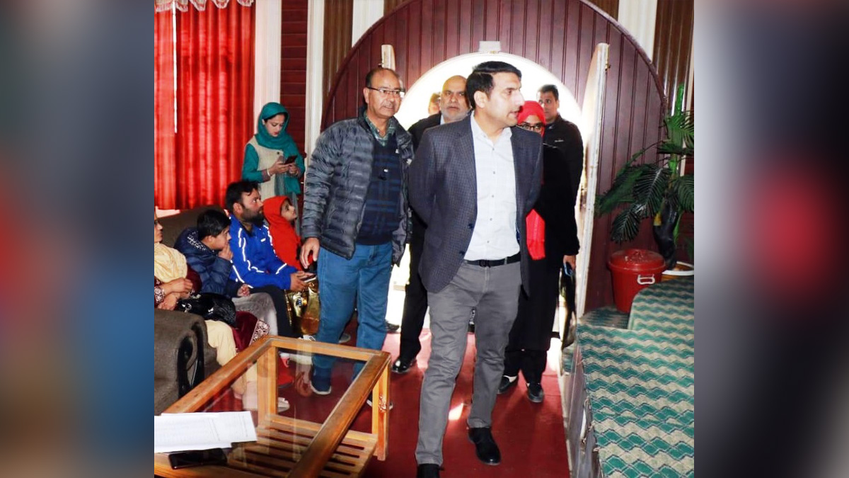 Srinagar, Deputy Commissioner Srinagar, Mohammad Aijaz Asad, Jammu, Kashmir, Jammu And Kashmir, Jammu & Kashmir, District Administration Srinagar