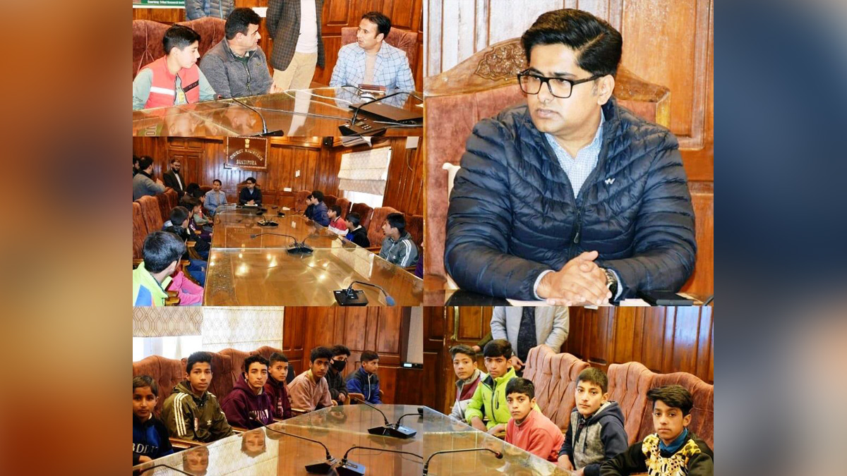 Bandipora, Deputy Commissioner Bandipora, Dr Owais Ahmad, Kashmir, Jammu And Kashmir, Jammu & Kashmir, District Administration Bandipora, JanJatiya Gaurav Saptah