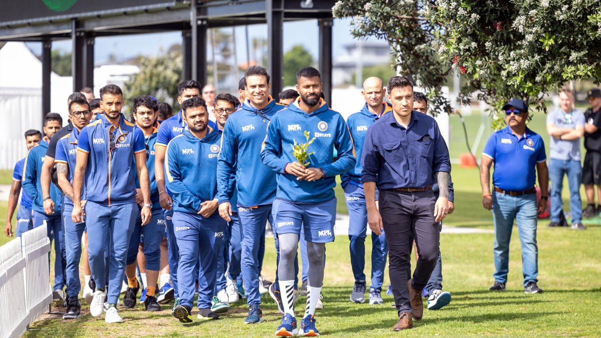 Sports News, Cricket, Cricketer, Player, Bowler, Batsman, Indian Cricket Team, Hardik Pandya, Mount Maunganui, T20I Series, 2nd T20I