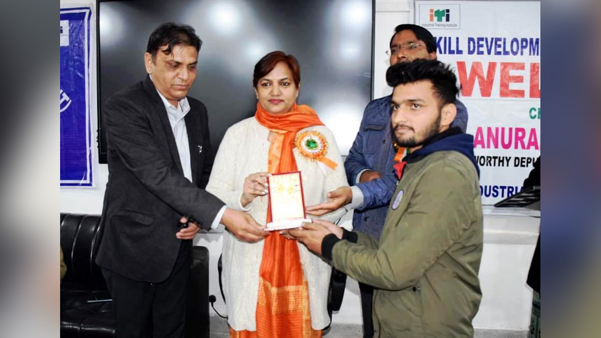Samba, Deputy Commissioner Samba, Anuradha Gupta, Kashmir, Jammu And Kashmir, Jammu & Kashmir, District Administration Samba, ITI Samba, PM National Apprenticeship Mela 2022