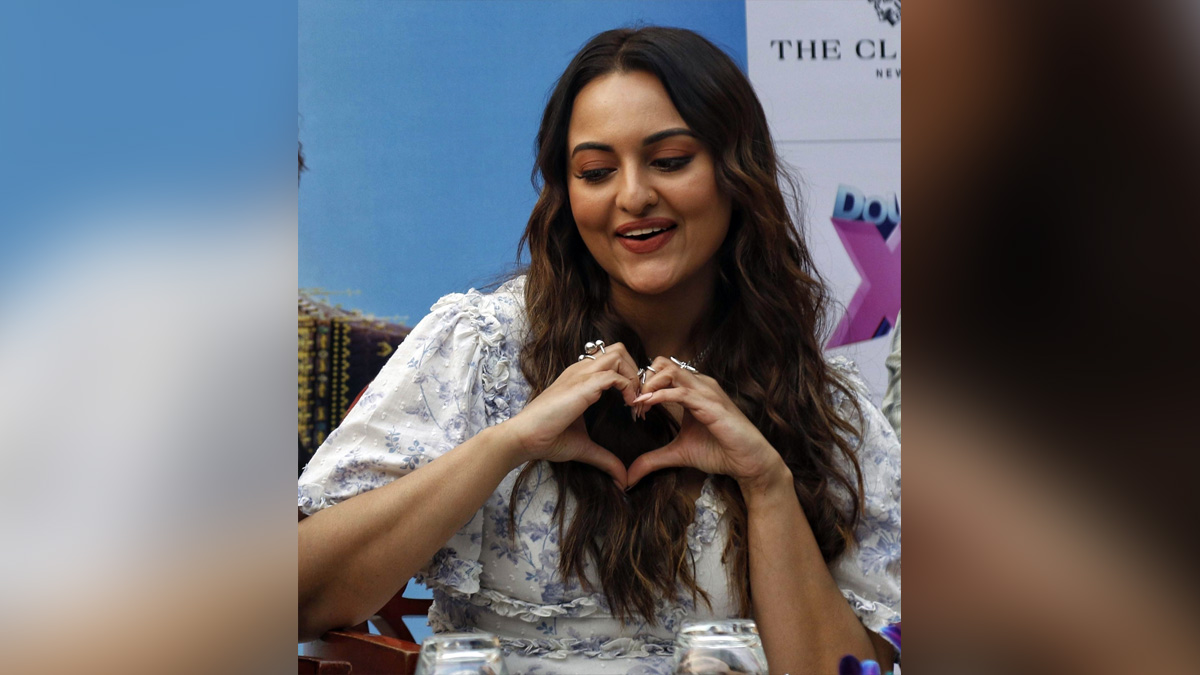 Sonakshi Sinha, Bollywood, Entertainment, Mumbai, Actress, Cinema, Hindi Films, Movie, Mumbai News, Heroine, Double XL