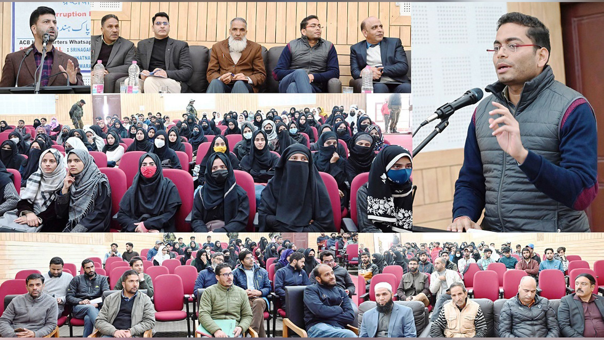 Shopian, DDC Shopian, District Development Commissioner Shopian, Sachin Kumar Vaishya, Kashmir, Jammu And Kashmir, Jammu & Kashmir, District Administration Shopian, Imtiyaz Memorial Govt. Degree College, IMGDC, Vigilance Awareness Week