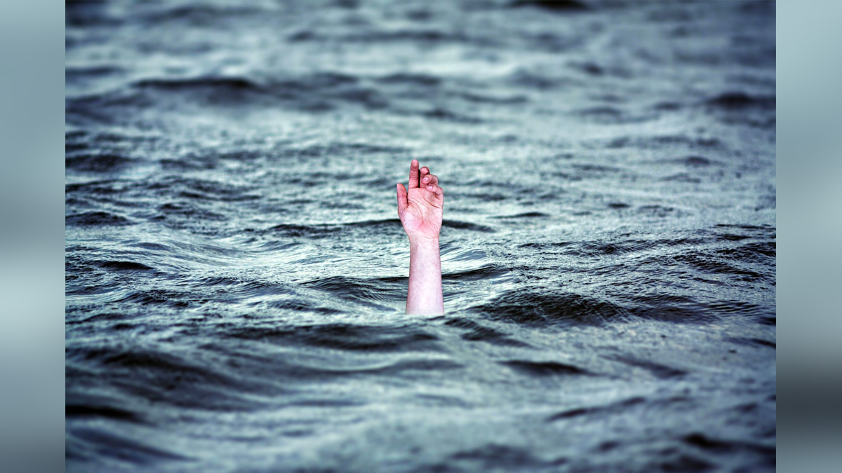 Hadsa World, Hadsa, Greek Island, Boat Capsized