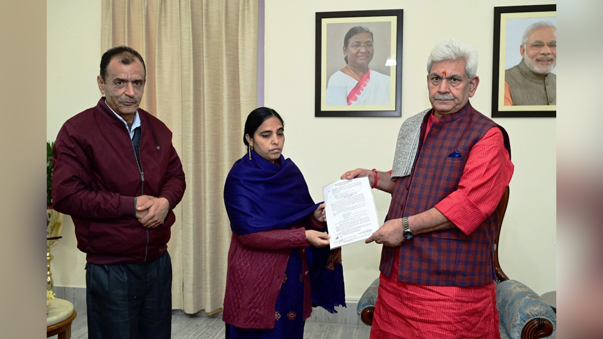Manoj Sinha, Lieutenant Governor J&K, Raj Bhavan, Jammu, Srinagar, Kashmir, Jammu And Kashmir, Jammu & Kashmir, Puran Krishan Bhat