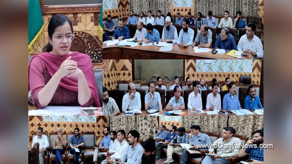 Ayushi Sudan, Kupwara, Deputy Commissioner Kupwara, Kashmir, Jammu And Kashmir, Jammu, District Administration Kupwara, Dharti Aaba Abhiyan