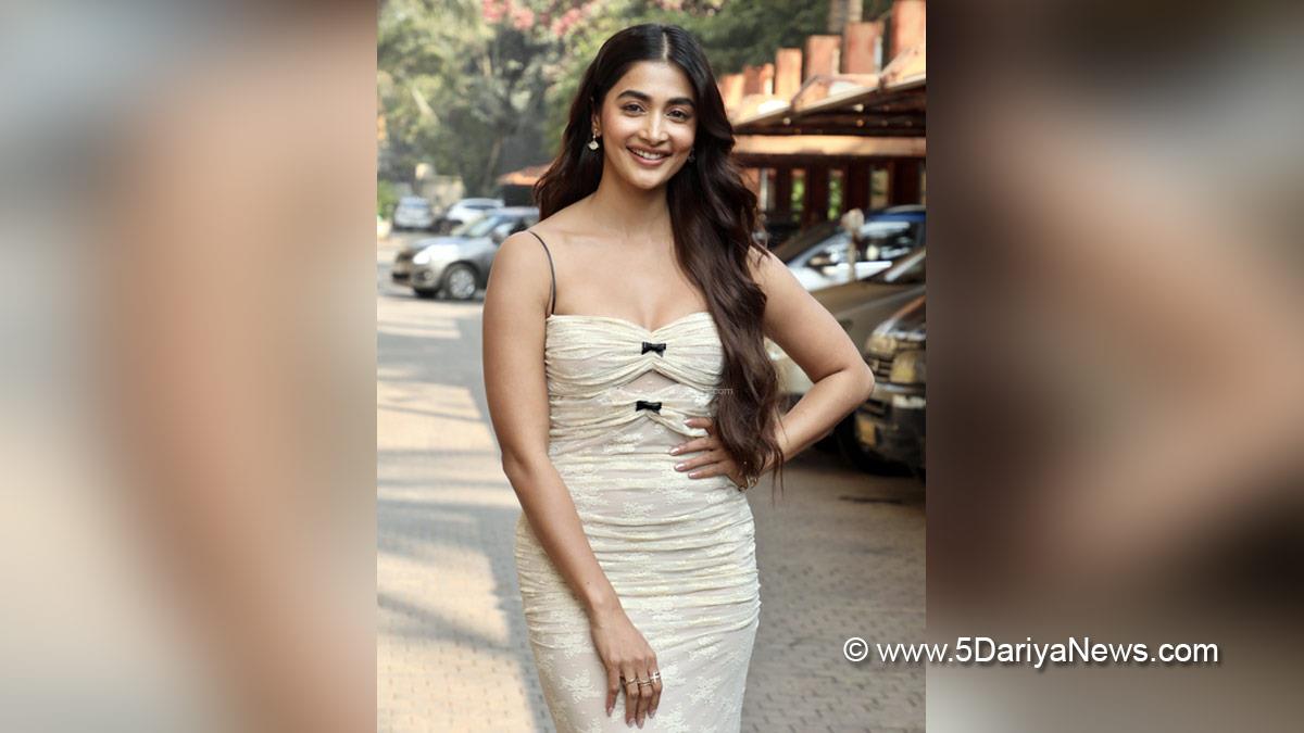 Pooja Hegde, Bollywood, Entertainment, Mumbai, Actress, Cinema, Hindi Films, Movie, Mumbai News, Heroine