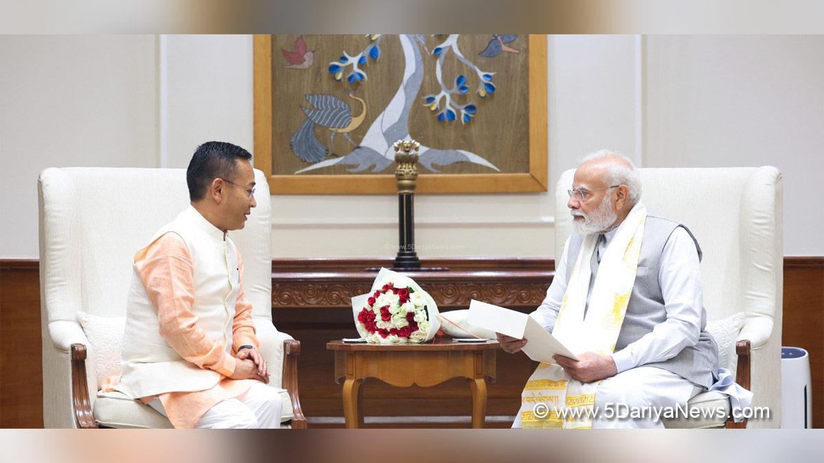 Narendra Modi, Modi, BJP, Bharatiya Janata Party, Prime Minister of India, Prime Minister, Narendra Damodardas Modi, Chief Minister of Sikkim, Prem Singh Tamang