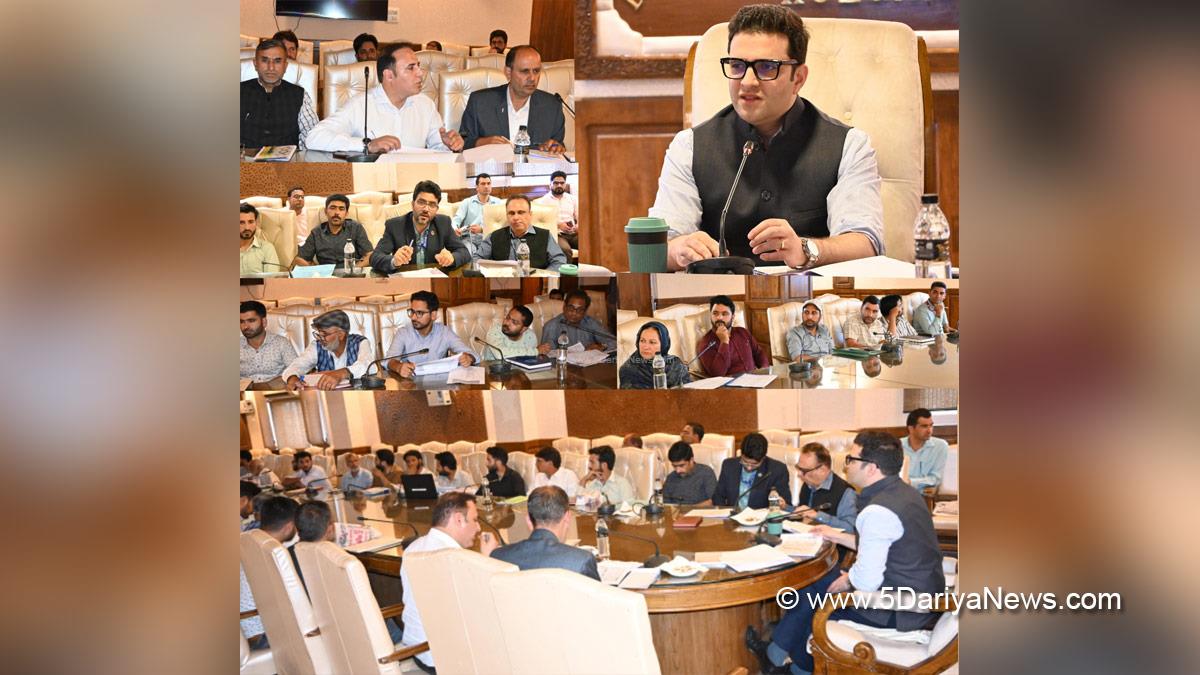 Athar Aamir Khan, Kulgam, Deputy Commissioner Kulgam, Kashmir, Jammu And Kashmir, Jammu, District Administration Kulgam