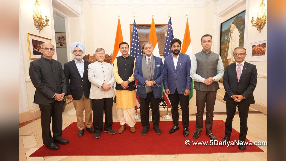 Shashi Tharoor, Indian National Congress, Congress, All India Congress Committee