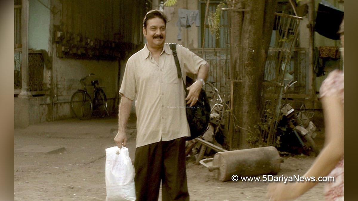 Bollywood, Vinay Pathak, Vinay Pathak Chidiya, Vinay Pathak Spotboy Clothes, Vinay Pathak Movies