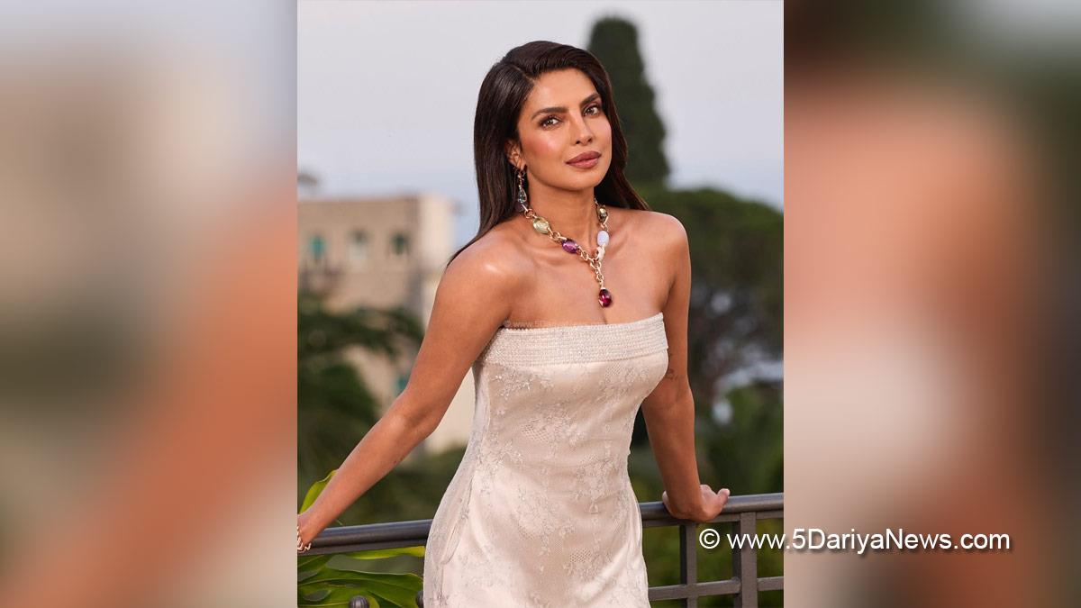 Bollywood, Priyanka Chopra, Priyanka Chopra Jonas, Priyanka Chopra Baby Girl, Priyanka Chopra Daunghter, Priyanka Chopra Malti, Priyanka Chopra Malti Moment