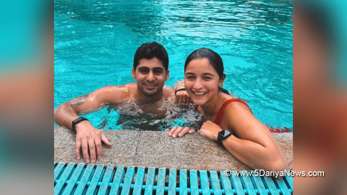 Bollywood, Alia Bhatt, Ishaan Mehra, Alia Bhatt pool workout, Ishaan Mehra fitness trainer