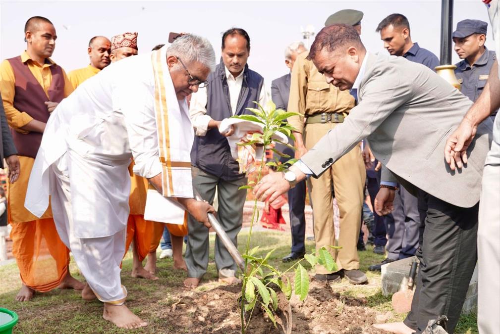 Bhupender Yadav, Bhupendra Yadav, BJP, Bharatiya Janata Party, Union Minister for Environment Forest and Climate Change, Kathmandu, Ek Ped Maa Ke Naam, Pashupatinath Temple, Tree Plantation