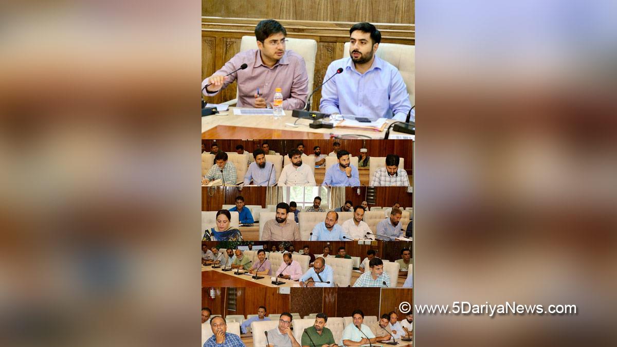 Akshay Labroo, Srinagar, Deputy Commissioner Srinagar, Kashmir, Jammu And Kashmir, District Administration Srinagar, Faz Lul Haseeb, Commissioner SMC, Srinagar Municipal Corporation, SMC