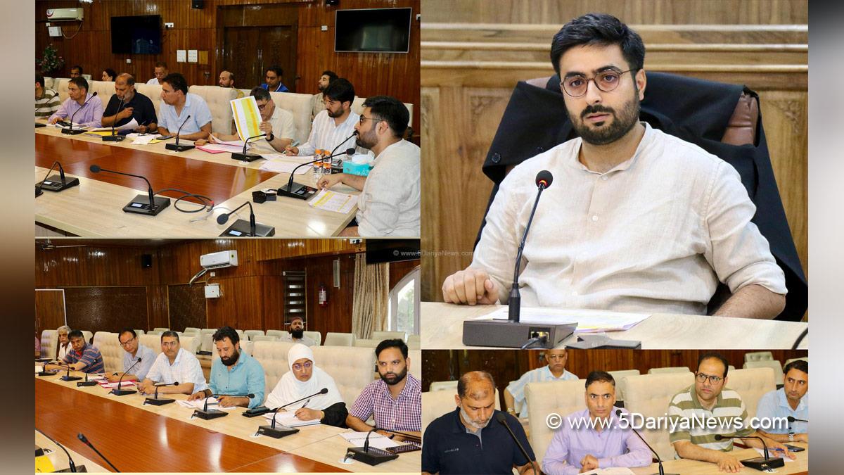 Akshay Labroo, Srinagar, Deputy Commissioner Srinagar, Kashmir, Jammu And Kashmir, District Administration Srinagar