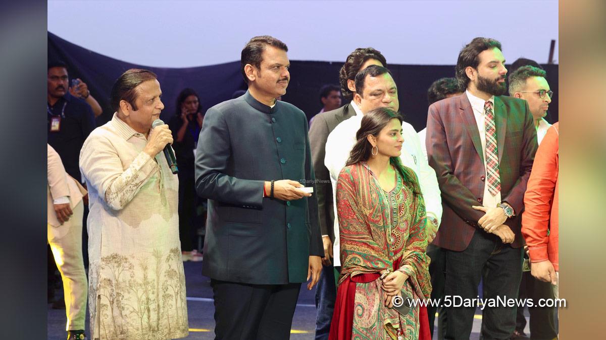 Devendra Fadnavis, BJP, Bharatiya Janata Party, Maharashtra, Chief Minister of Maharashtra, Mauvin Godinho, Raveena Tandon, World Environment Day