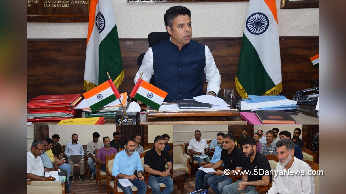 Dr Bilal Mohi Ud Din Bhat, Budgam, Deputy Commissioner Budgam, DC Budgam, Kashmir, Jammu And Kashmir, Jammu, District Administration Budgam