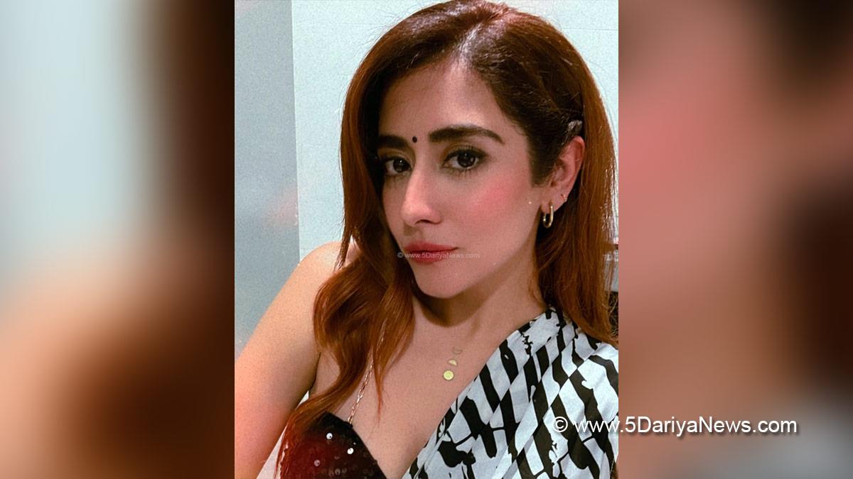 Jonita Gandhi, Music, Entertainment, Mumbai, Singar, Song, Mumbai News