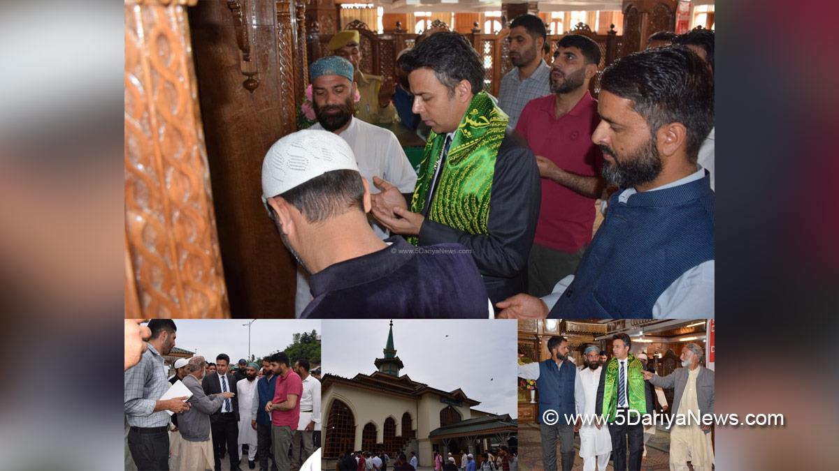 Dr Bilal Mohi Ud Din Bhat, Budgam, Deputy Commissioner Budgam, DC Budgam, Kashmir, Jammu And Kashmir, Jammu, District Administration Budgam