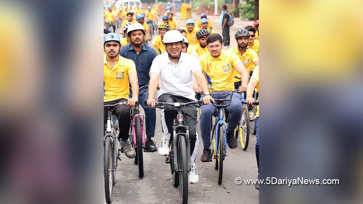 Mansukh Mandaviya, Dr Mansukh Mandaviya, BJP, Bharatiya Janata Party, World Bicycle Day