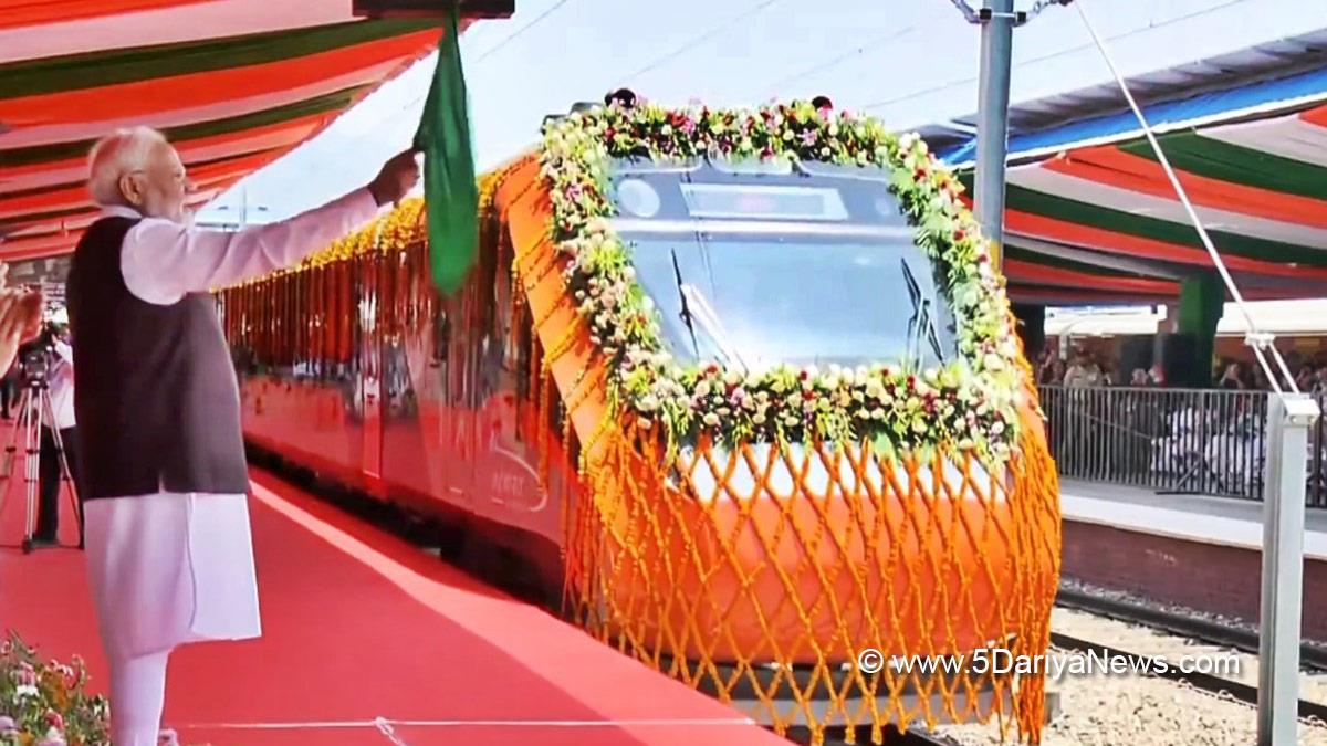 Narendra Modi, Modi, BJP, Bharatiya Janata Party, Prime Minister of India, Prime Minister, Narendra Damodardas Modi, Vande Bharat Kahsmir