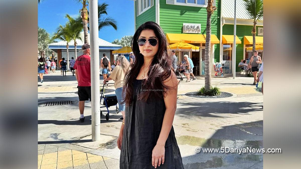 Meera Jasmine, Tollywood, Entertainment, Actor, Actress, Cinema, Movie, Telugu Films
