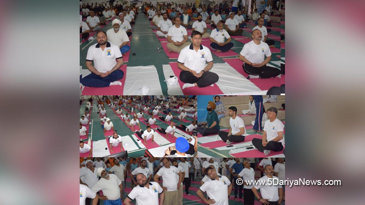 Vikas Kundal, Poonch, Deputy Commissioner Poonch, Kashmir, Jammu And Kashmir, Jammu, District Administration Poonch, International Day of Yoga, International Day of Yoga 2025, 11th International Yoga Day